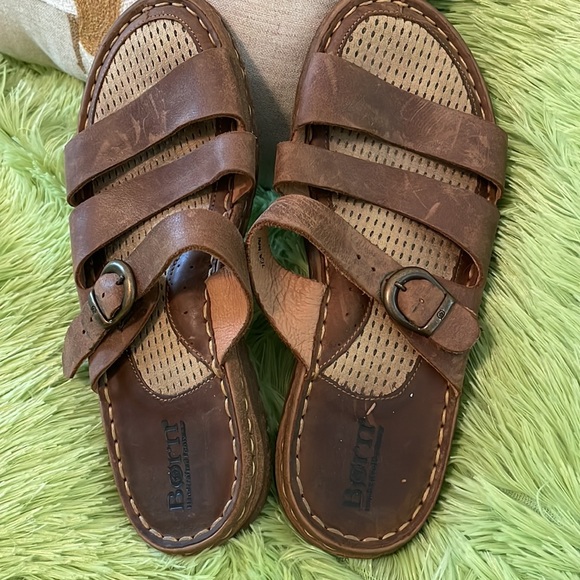 NWOT Born Sandals - Picture 2 of 6